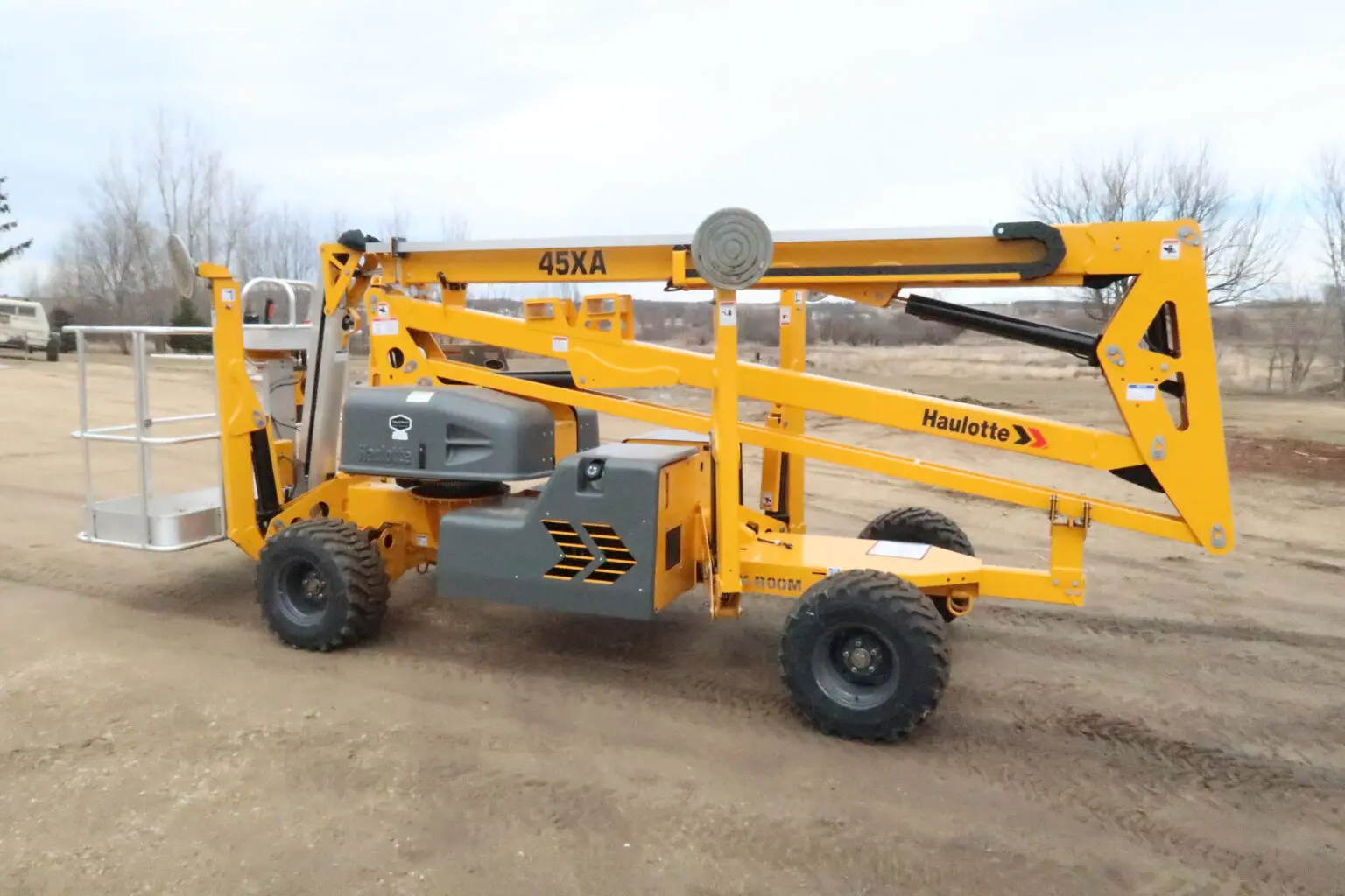 103 Haulotte 45XA Drivable Man Lift - Hwy 63 Rental